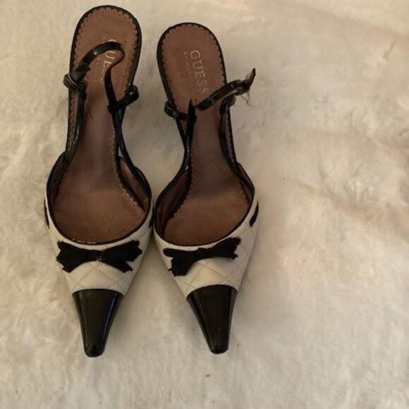 Guess Ivory Leather and Black Patent Sling Back High Heels (Pre Owned) - Picture 1 of 5